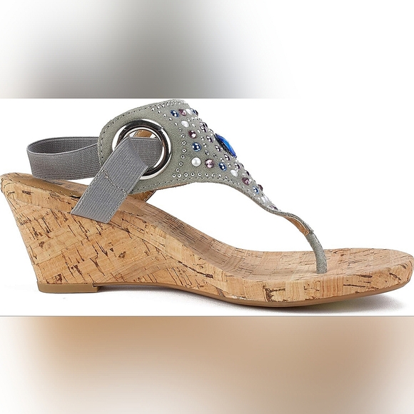 NWOB White Mountain Adeline Embellished Slimgback Wedge Thong Sandals Size 9.5 - Picture 13 of 14